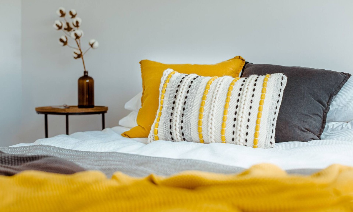 Ohakune House | Modern home with mountain views, spa pool & space galore!