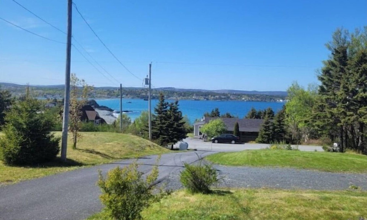 Bay Roberts House | Modern house - ocean view overlooking Bay Roberts