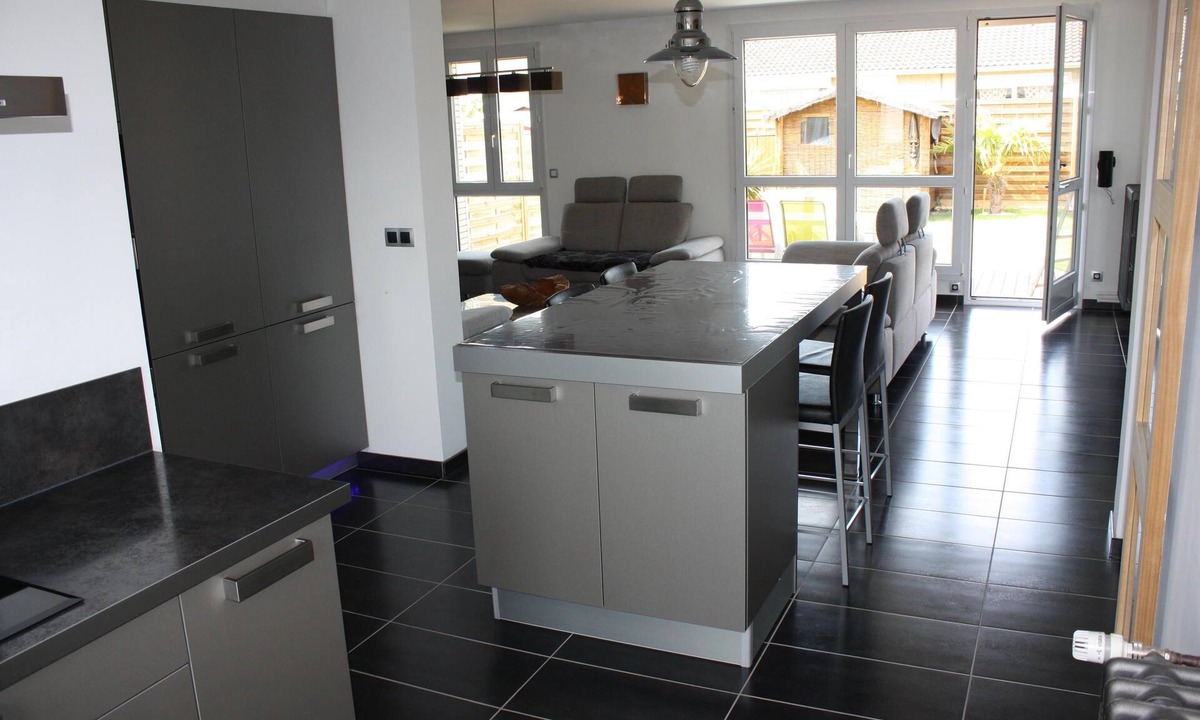 Dunkirk House | Modern house 700 m from the beach