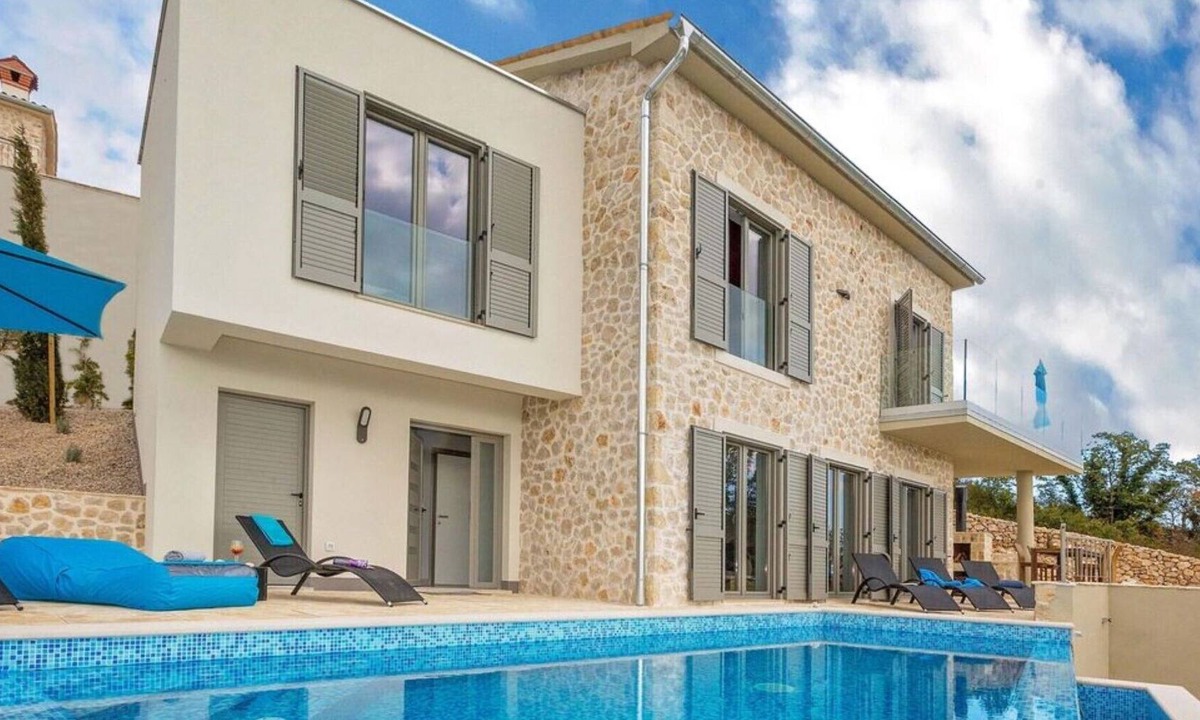 Ripenda Kosi Villa | Modern house in a charming little village with sea views