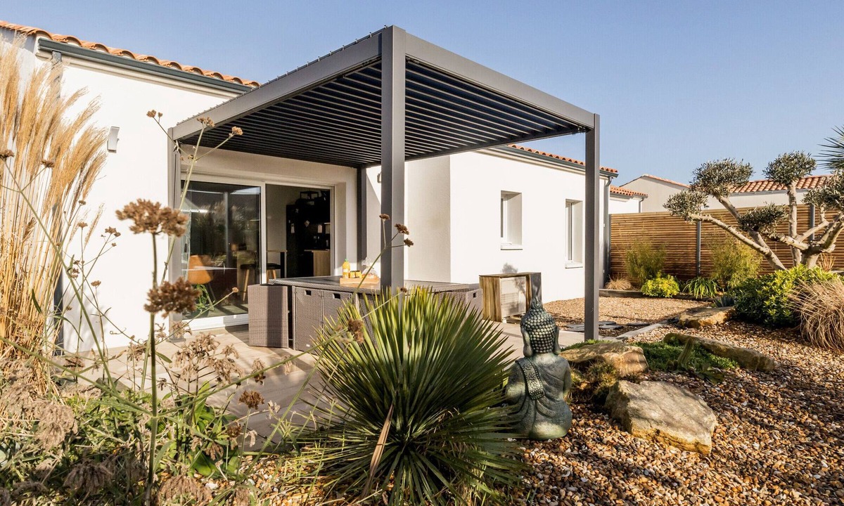 Arthon-en-Retz Cottage | Modern House with Garden, Near Shops & Beach