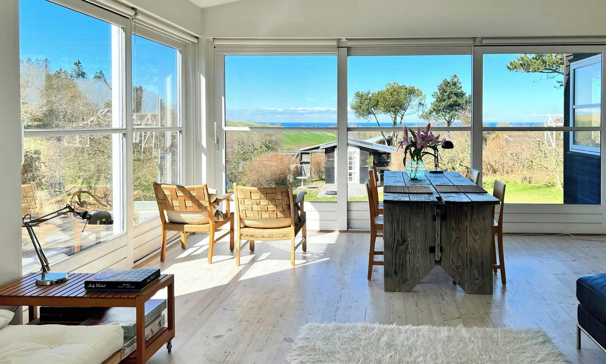 Faarevejle House | Modern house with sea view in Kårup