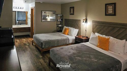 Indian Point Hotel | Modern in the Mountains Free Shuttle to SDC