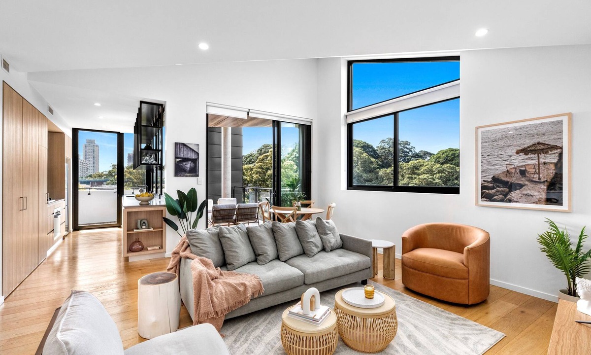 Waterloo Apartment | Modern Inner City Park-Side Pad