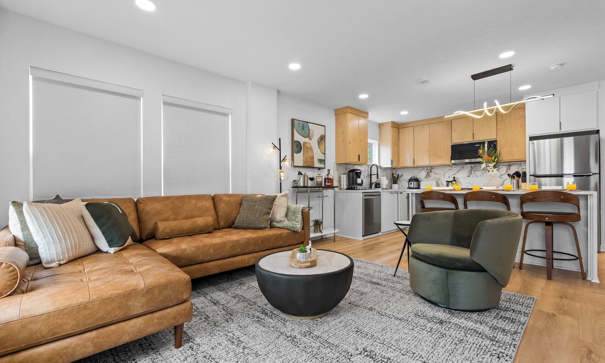Oak Cliff Apartment | Modern Japandi 2BR w/Parking