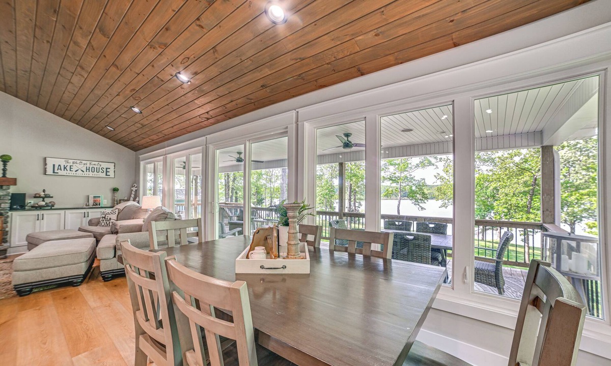 New Concord House | Modern Kentucky Lake Home w/Deck, Dock, View