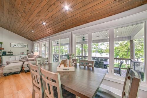 New Concord House | Modern Kentucky Lake Home with Deck, Dock, View