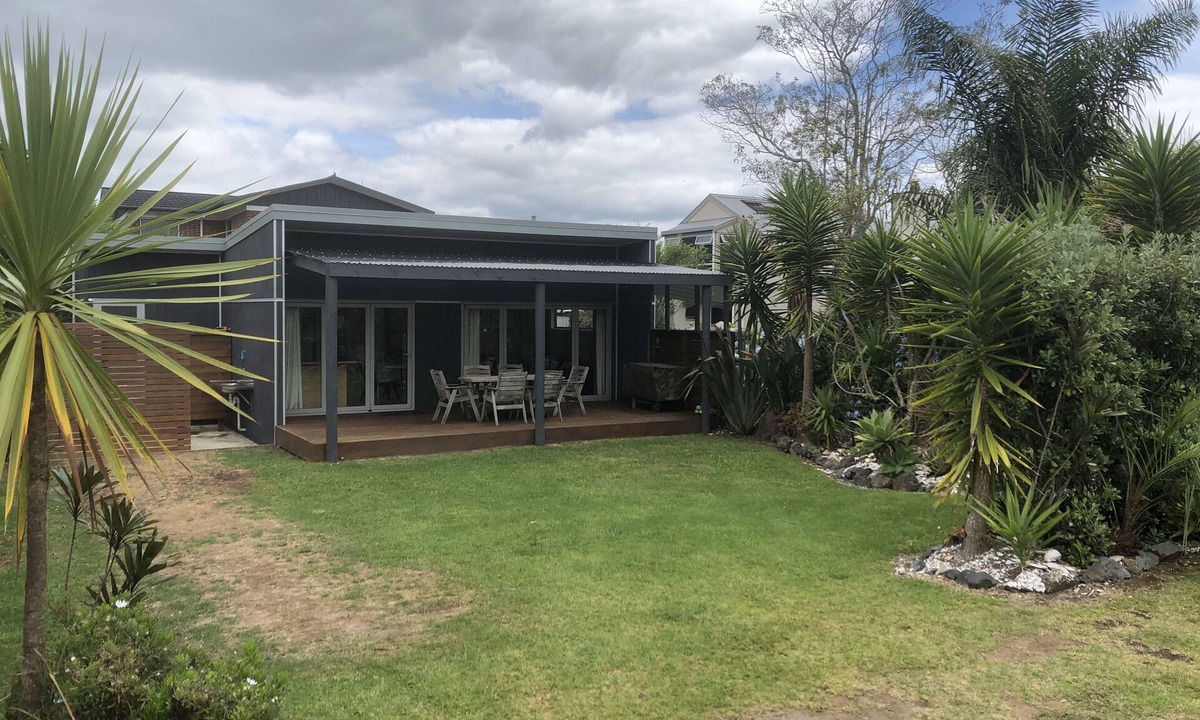 One Tree Point House | Modern Kiwi Bach, OTP Bach