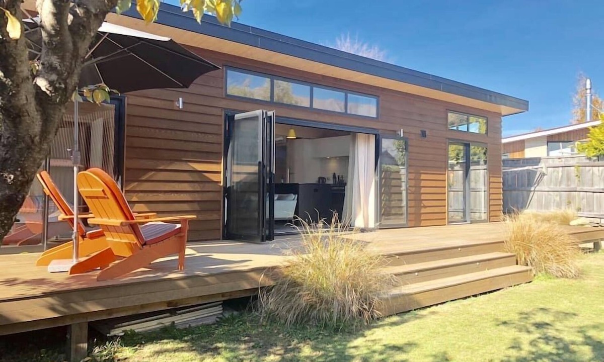 Wanaka House | Modern Kowhai Cottage