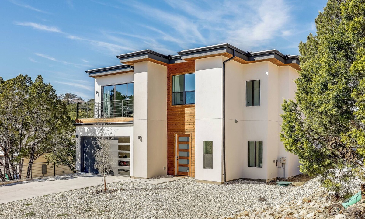 Highland Lake Estates House | Modern Lake Retreat w/Hot Tub & Outdoor Living