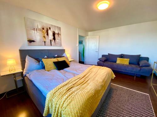 Romanshorn Apartment | Modern Lakeview Apartment