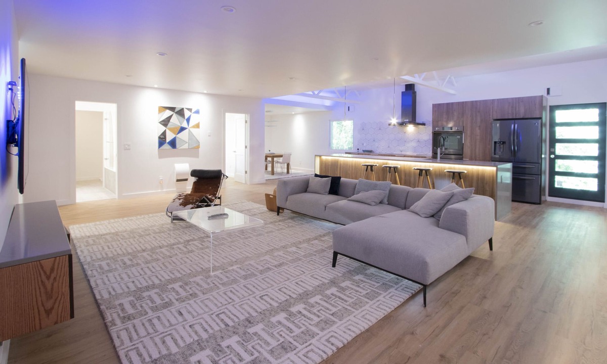 Kirkland Apartment | Modern Living in Kirkland