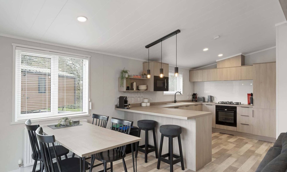 Mullacott Ski Chalet | Modern Lodge nr Ilfracombe & Beaches