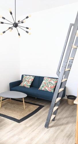 Foix Apartment | Modern loft down town