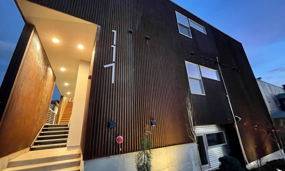 White Salmon House | Modern loft downtown White Salmon #03