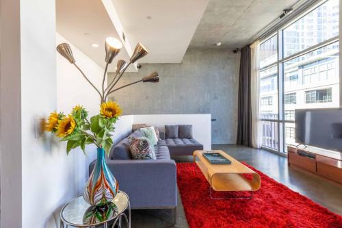 Marina District House | Modern Loft, Quiet, WiFi, Cable, Parking