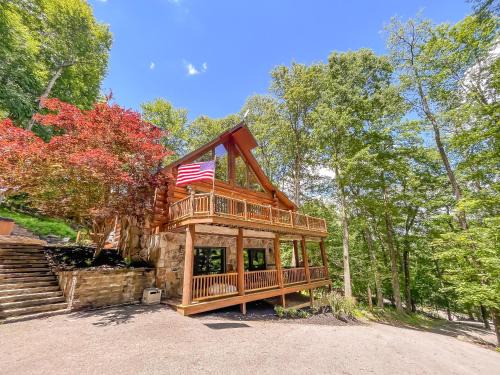 McHenry Villa | Modern Log Cabin: Pet Friendly Hot Tub