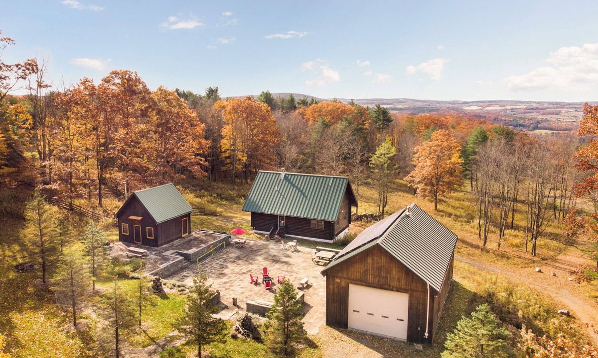 Spencer Cabin | Modern Log Home Retreat and Yoga Studio, Minutes from Ithaca and Colleges
