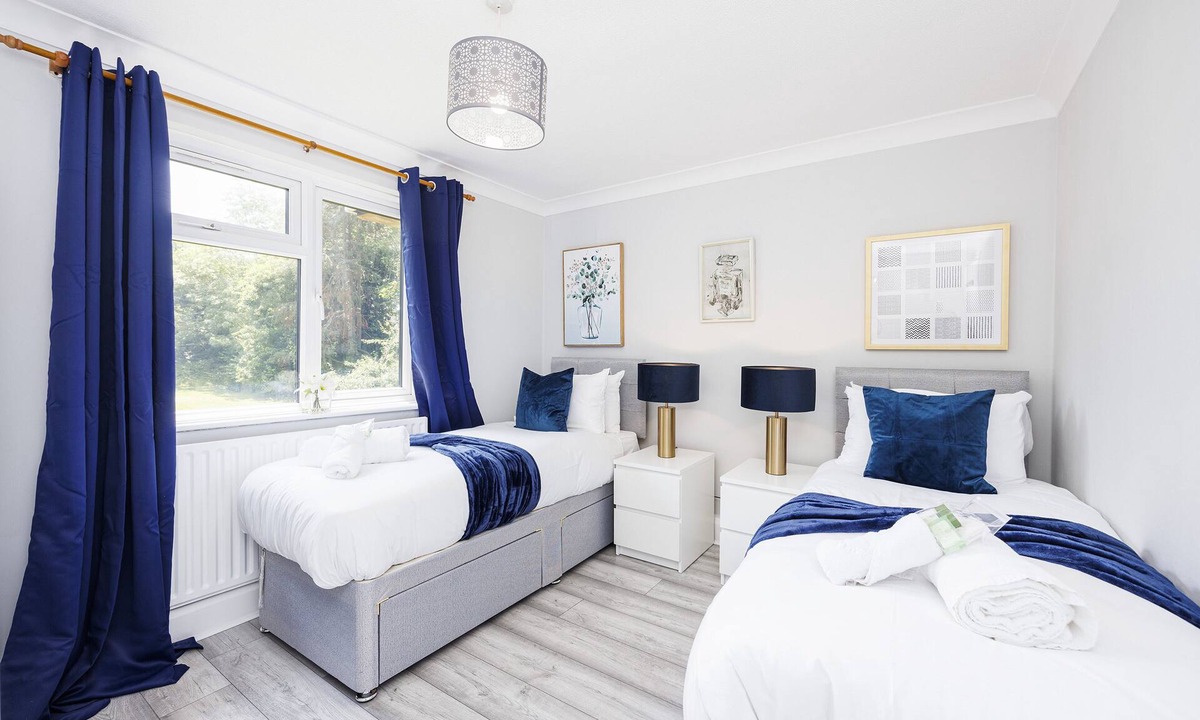 Fairfield Apartment | Modern London 2 Bed Apartment