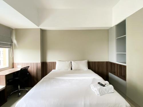Duren Sawit Apartment | Modern Look and Tidy Studio Gateway Park LRT City Jatibening Apartment By Travelio
