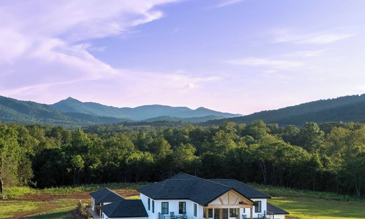 Shipman Cabin | Modern Luxe House Hot Tub 20ppl