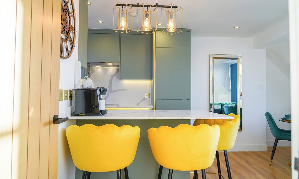 Shaftesbury Apartment | Modern Luxurious Home in Central London