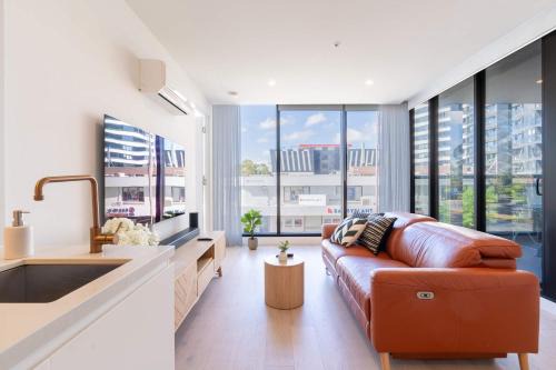 Glen Waverley Apartment | Modern Luxury 2B2B Sky Garden SmartTV