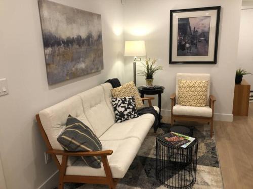 Marda Loop Apartment | Modern luxury and convenience in Marda Loop