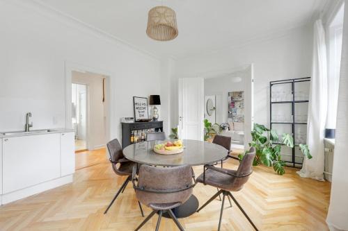 Frederiksberg C Apartment | Modern luxury apartment in CPH