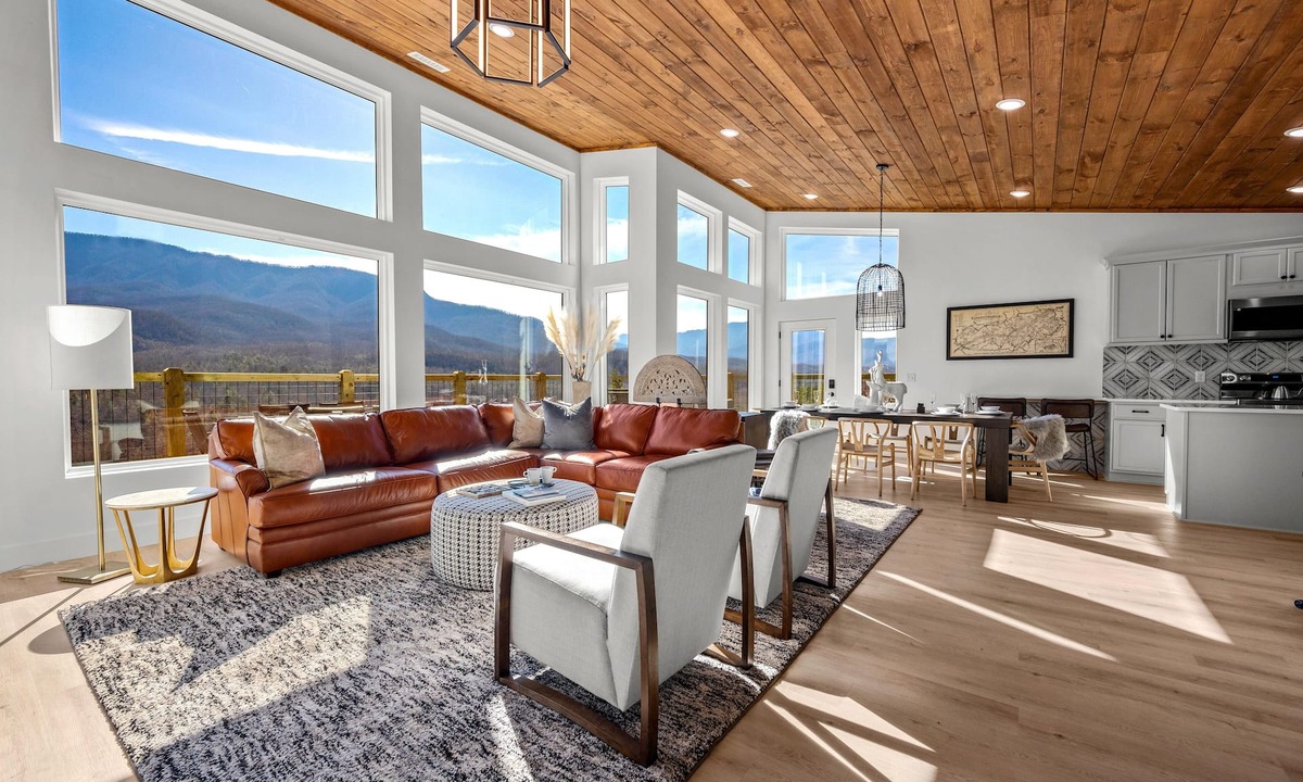 Pittman Center Cabin | Modern Luxury Cabin! Indoor Pool! Stunning Views! - Luxview Lodge