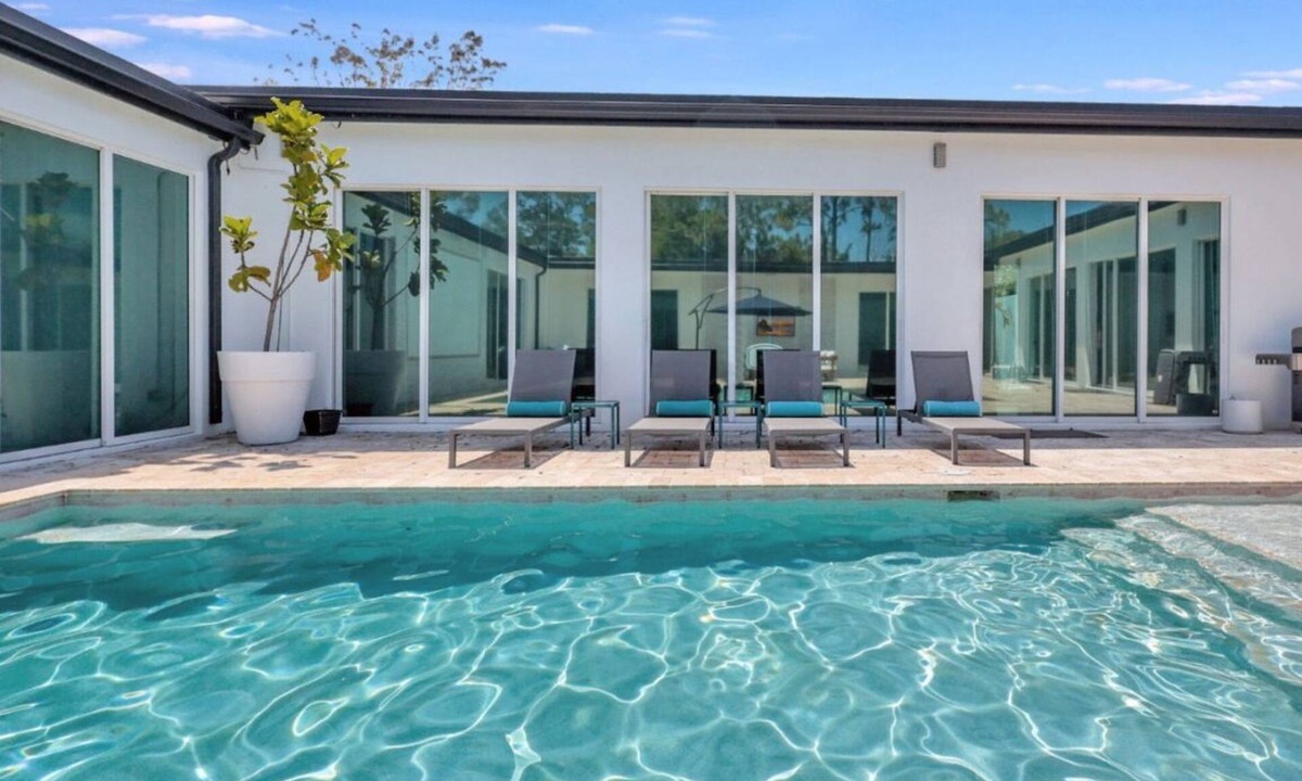 Hunt Club House | Modern Luxury Equestrian Villa w/Pool