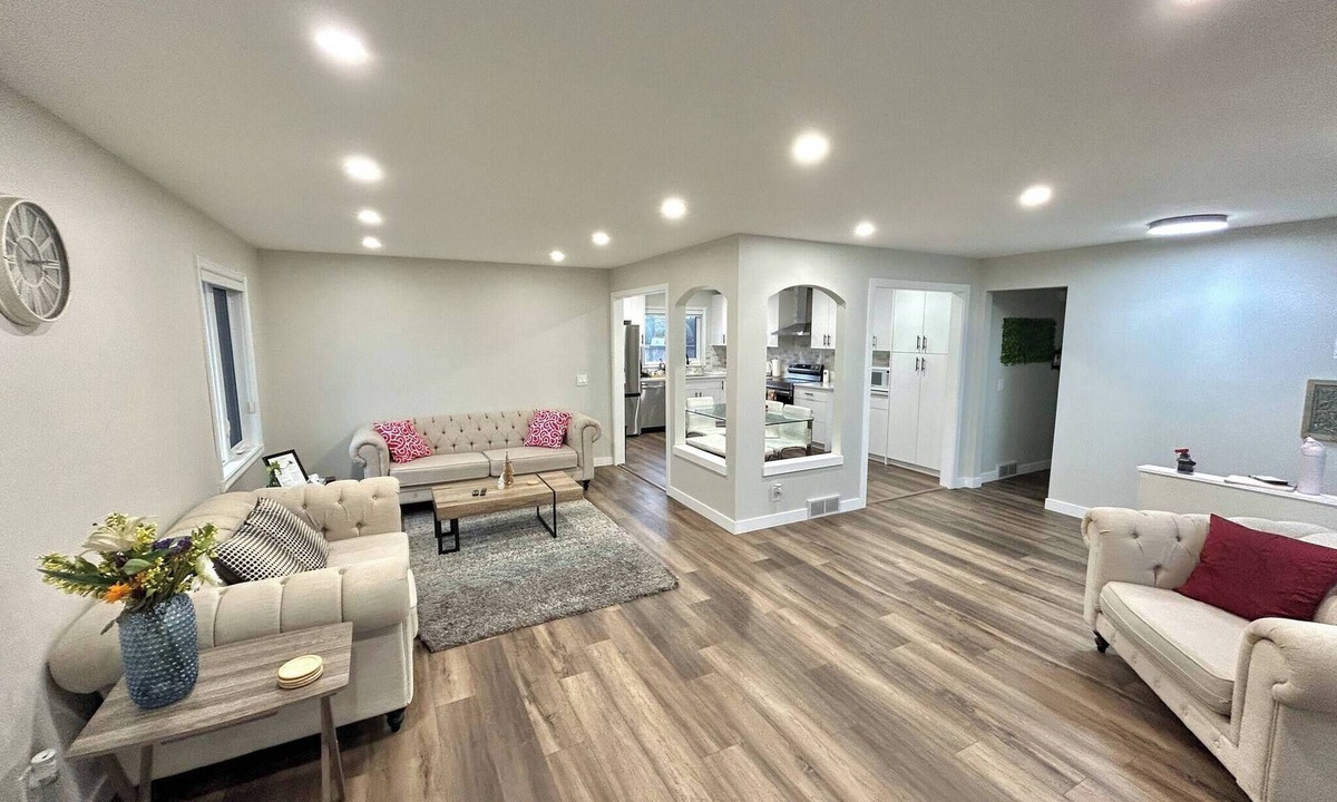 Fort Gary House | Modern Luxury in Richmond West