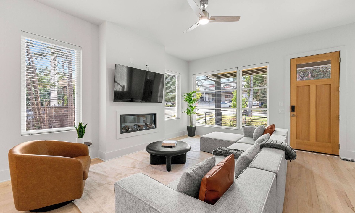 Home Park House | Modern Luxury in West Midtown 4BR with Rooftop