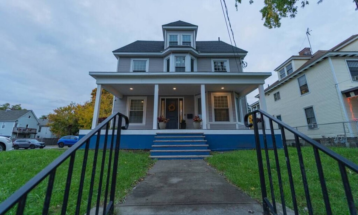 Schenectady Apartment | Modern, Luxury & Prime Location 2 Bedroom Apt