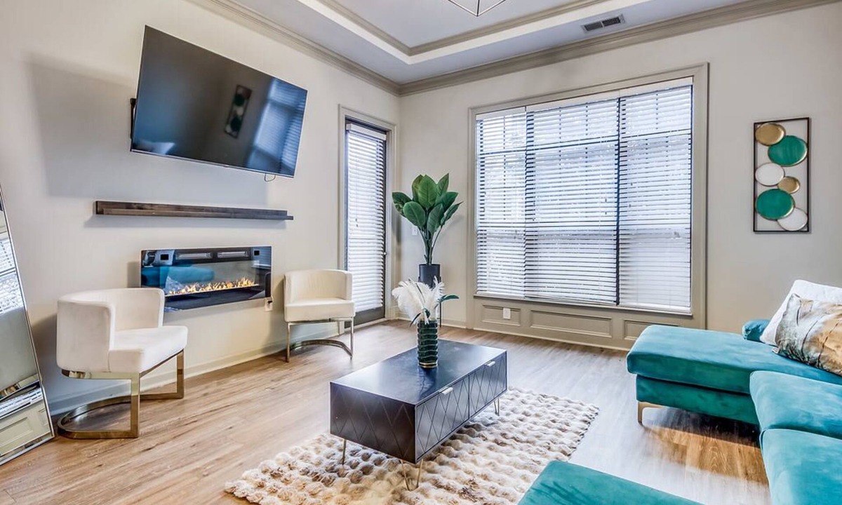 Cumberland Condo | Modern luxury retreat!