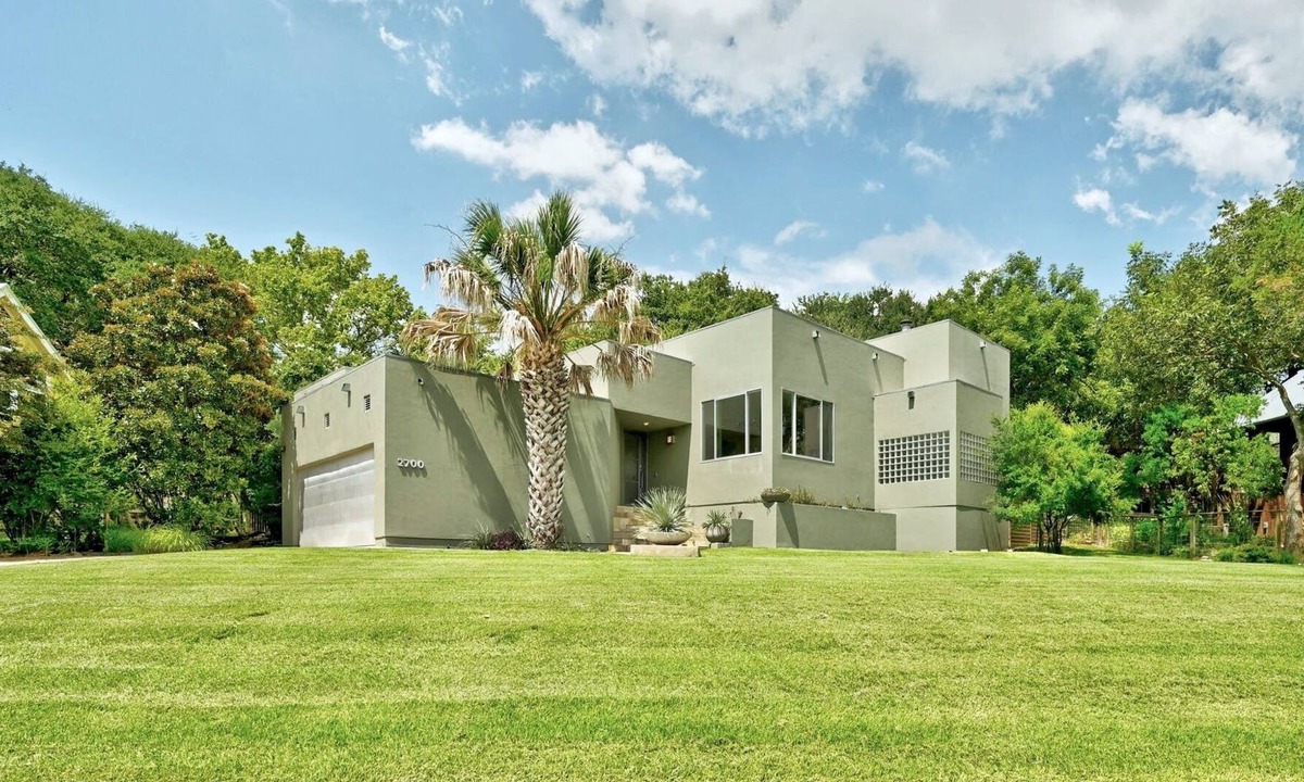 Austin Lake Estates House | Modern Luxury w/Zen garden - 5 min walk from Lake Austin