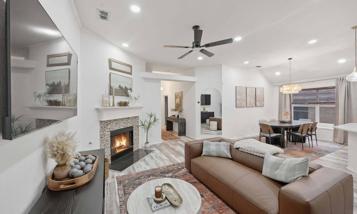 McKinney House | Modern Mckinney Stay 3br Sleeps 8, Near Downtown 3 Bedroom Home