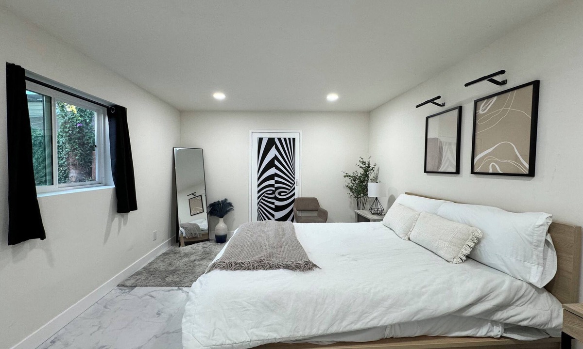 Northside Apartment | Modern Minimalist Home