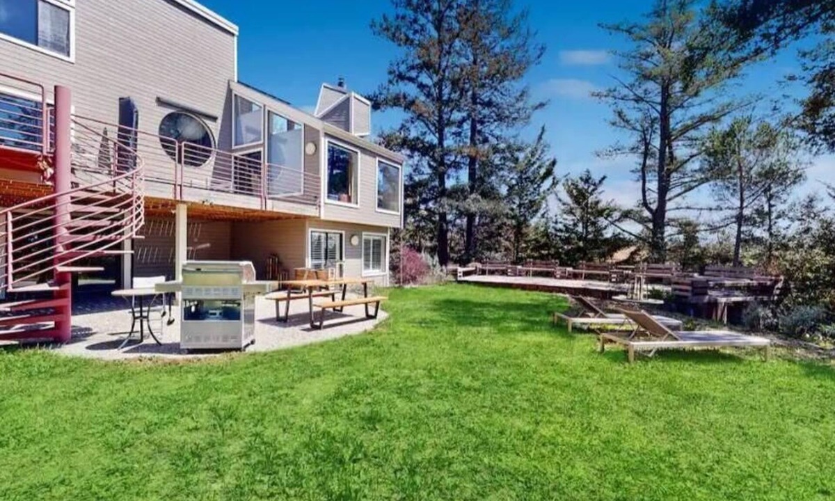 Los Gatos House | Modern mountain home with scenic viewsnn