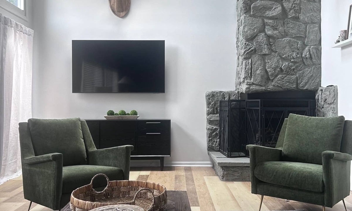 Vernon Condo | Modern Mountain Getaway – Family-Friendly Comfort Just an Hour from NYC!