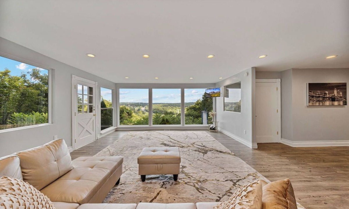 Suffern House | Modern Mountain-View Retreat | Fire Pit Smart TVs Private Deck Workstation