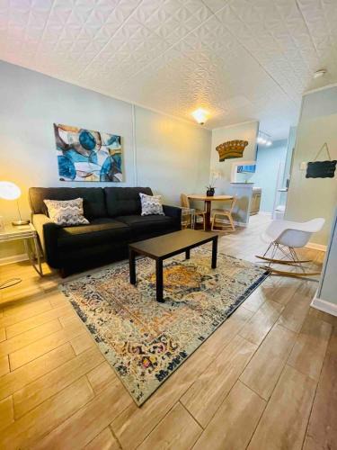 Waco Apartment | Modern Near Magnolia