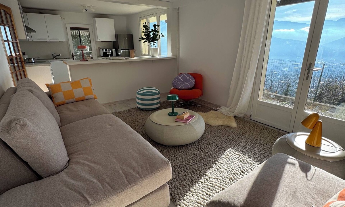 La Tronche Apartment | Modern nest with breathtaking views