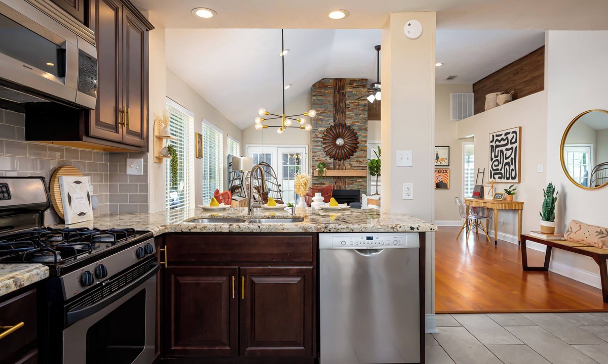 Barker House | Modern & New #Katy w/Spacious Backyard Firepit