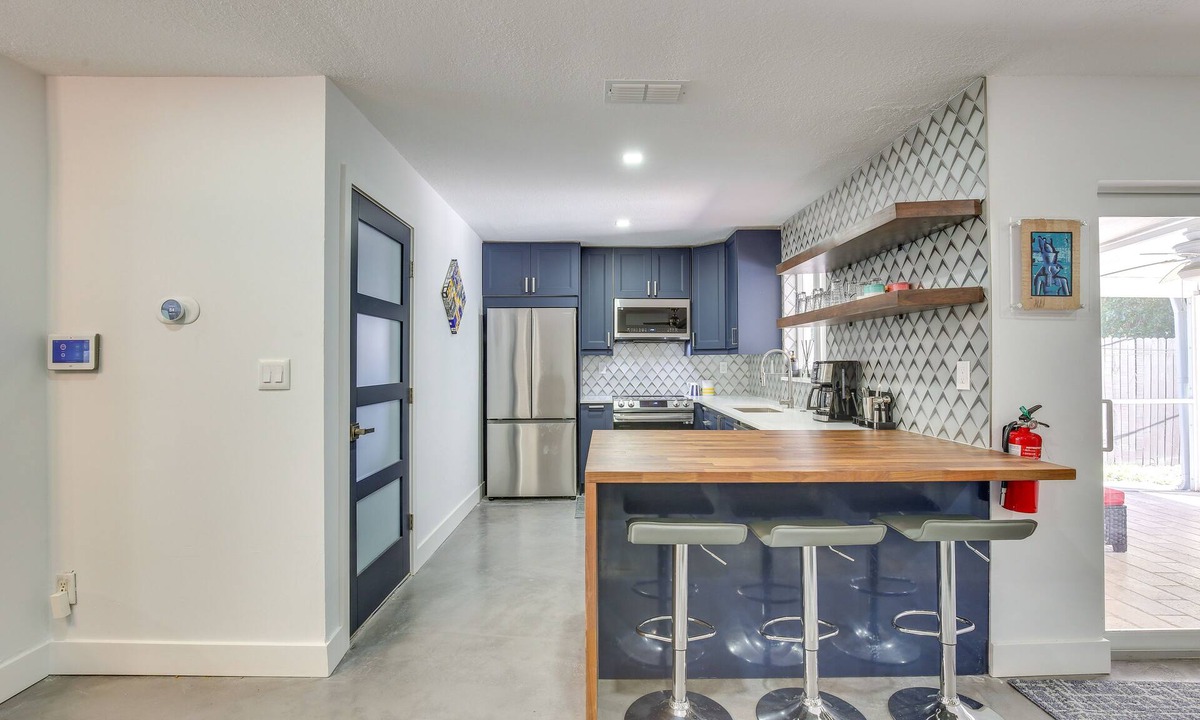 Oakland Park House | Modern Oakland Park Home w/Private Pool!