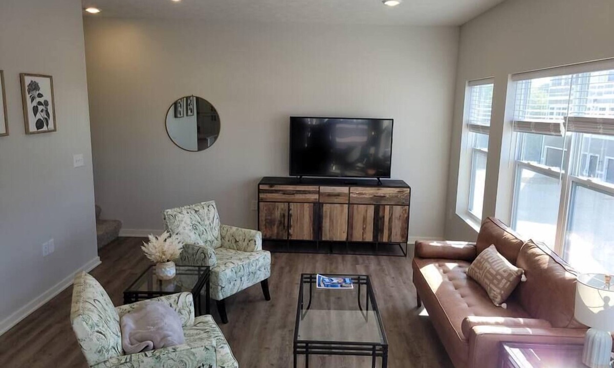 Elkhorn House | Modern Omaha Getaway with Private Deck & Free Parking