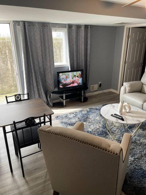 Prince's Bay Apartment | Modern one bedroom apartment