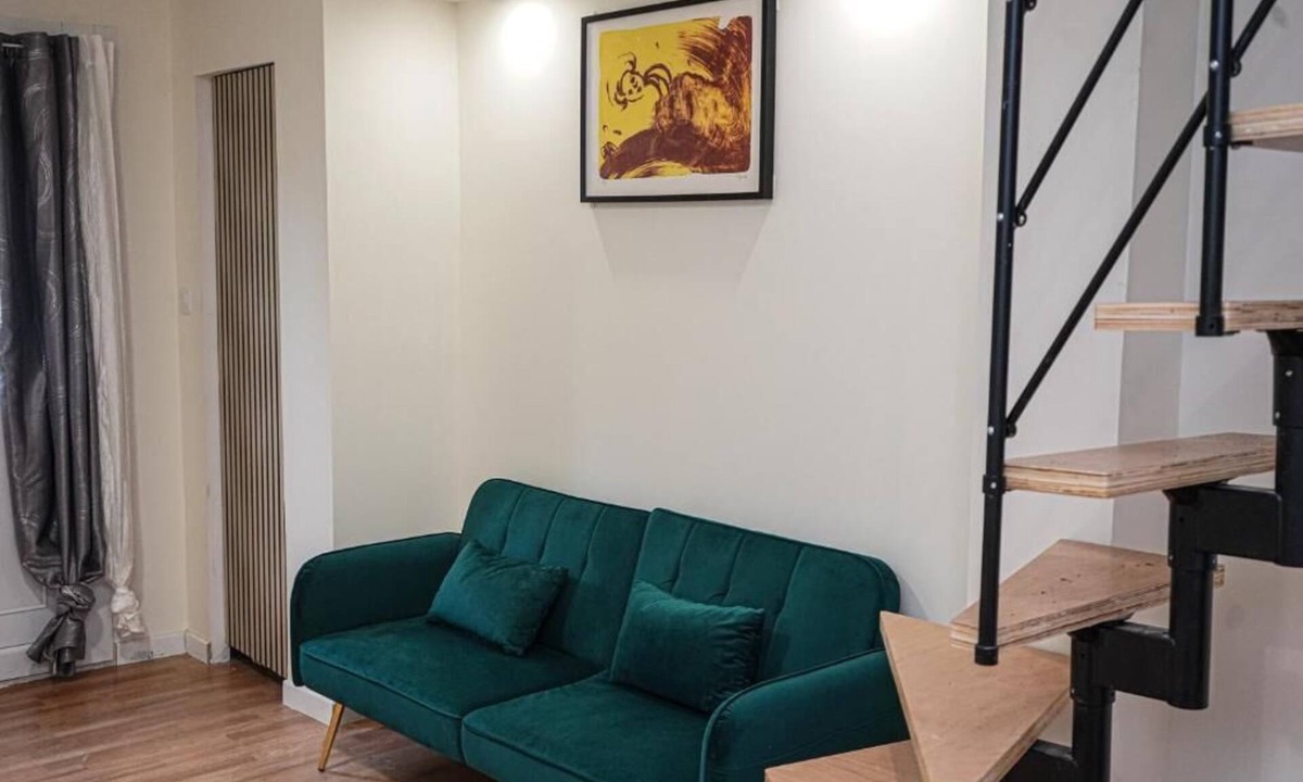 Saint-Germain-en-Laye Apartment | Modern private outbuilding 50m2