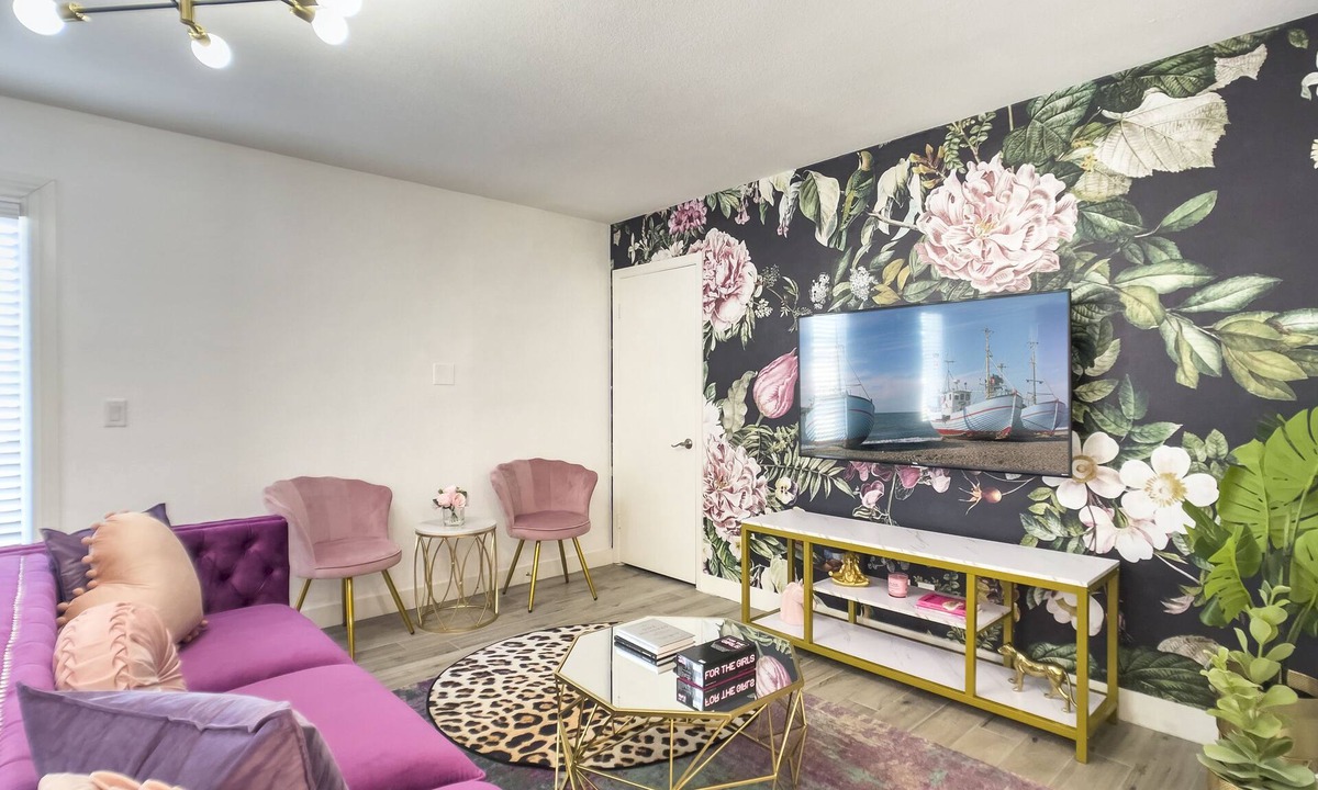 Cavalier Vista House | Modern Pink Paradise with Dream backyard & Pool