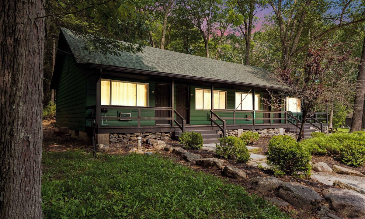 Canadensis Hotel | Modern Pocono Retreat | Firepits